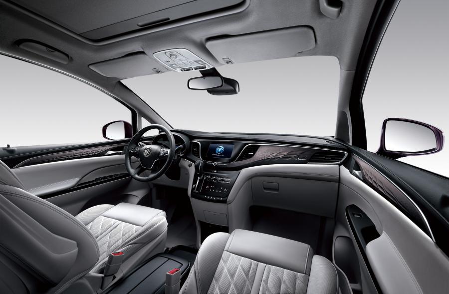 Торпедо Buick GL8 Avenir 2016 года  (фото 4 из 5)